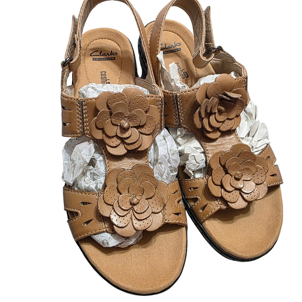 Clarks Womens 8 Leisa Clayton Sandal Sand Leather Floral Comfort Slingback